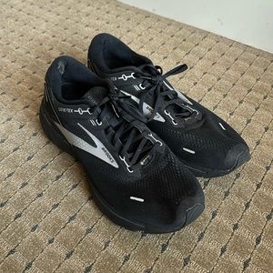 Brooks Ghost 14 size 11.5